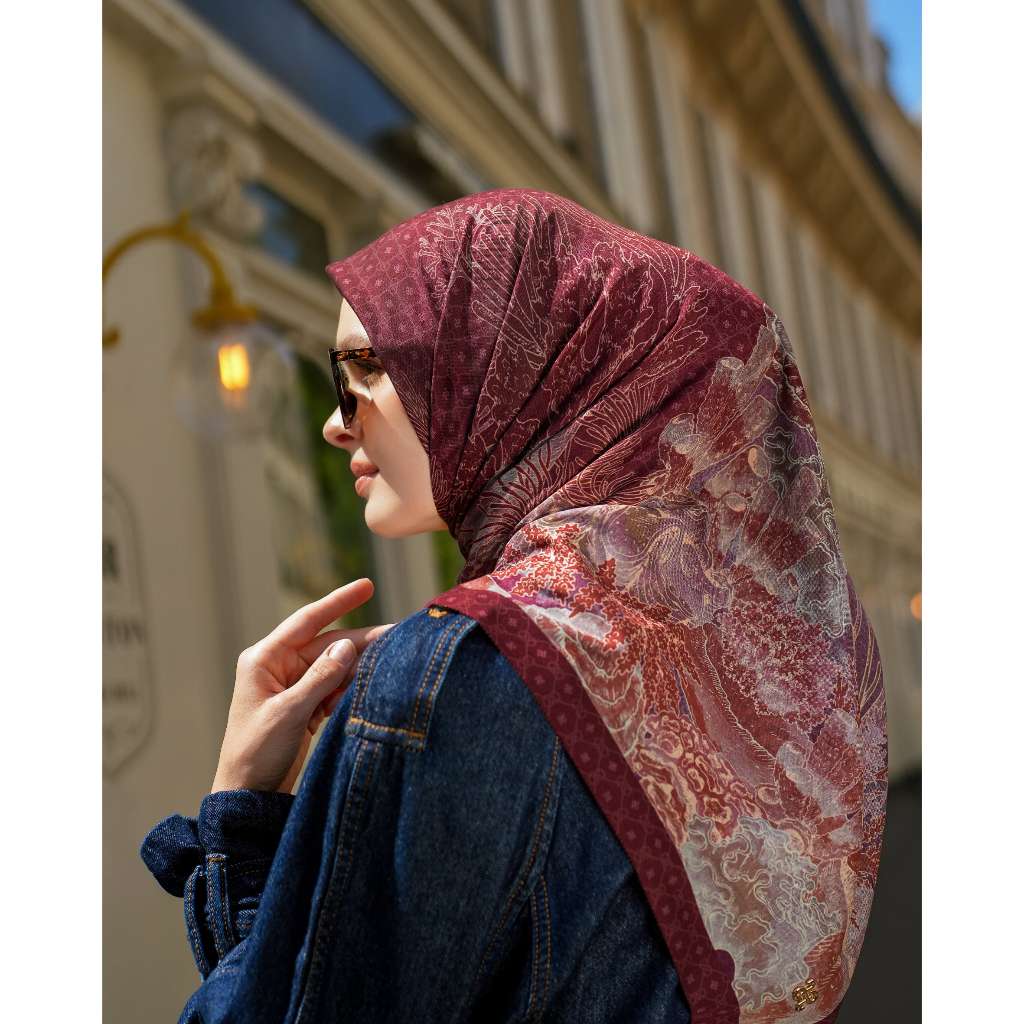 Heaven Lights Marine Scarf Hijab Motif Segi Empat
