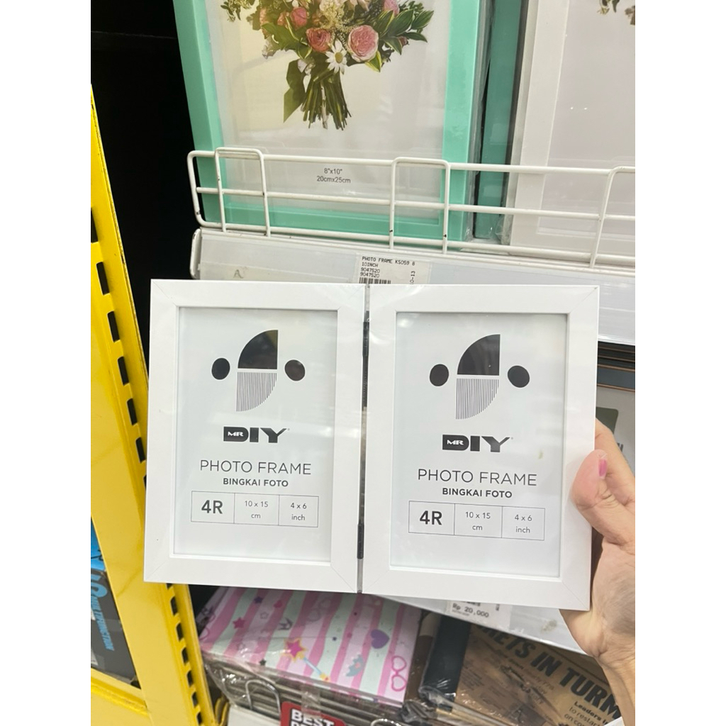 Jual BINGKAI FOTO MEJA LIPAT 4R PUTIH/FRAME FOTO MEJA AESTHETIC /HIASAN ...