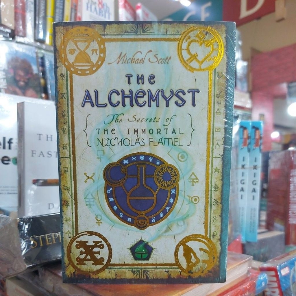 Jual Buku THE ALCHEMYST by Michael Scott The Secrets Of The Immortal ...