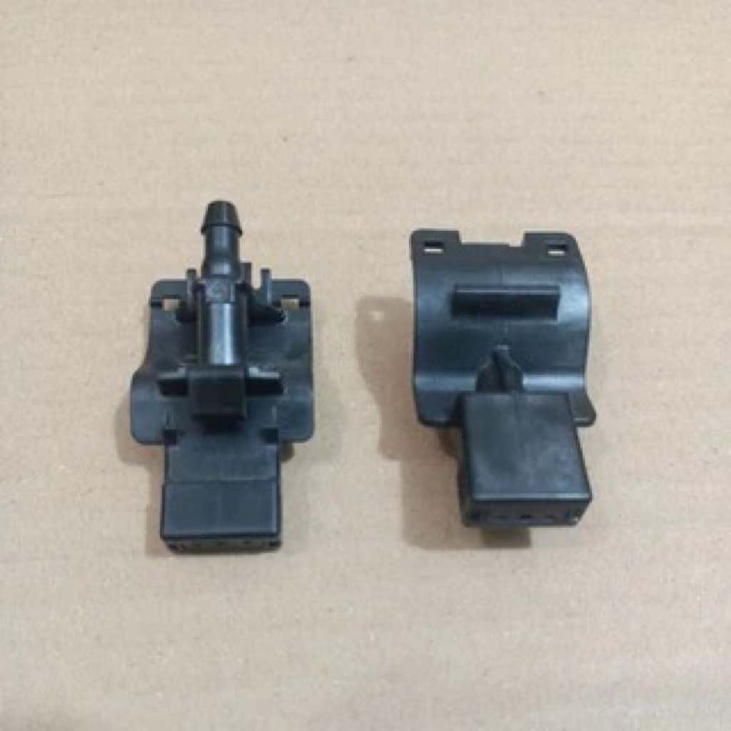 Jual Semprotan Wiper Innova Reborn / Nozzle Wiper Innova Reborn ...
