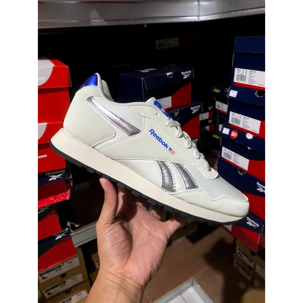 Jual SEPATU SNEAKERS REEBOK GLIDE WHITE SILVER ORIGINAL 100% BNIB RESMI ...