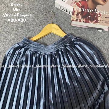 Rok Plisket Bludru Panjang Dewasa Premium Import