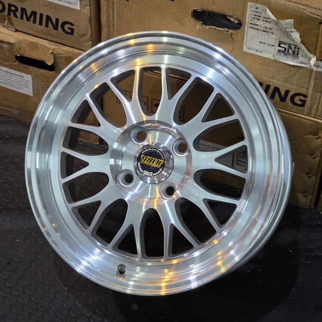 Jual velg rays 21a ring 15 lebar 6,5 et 42 velg mobil r15 velg racing ...