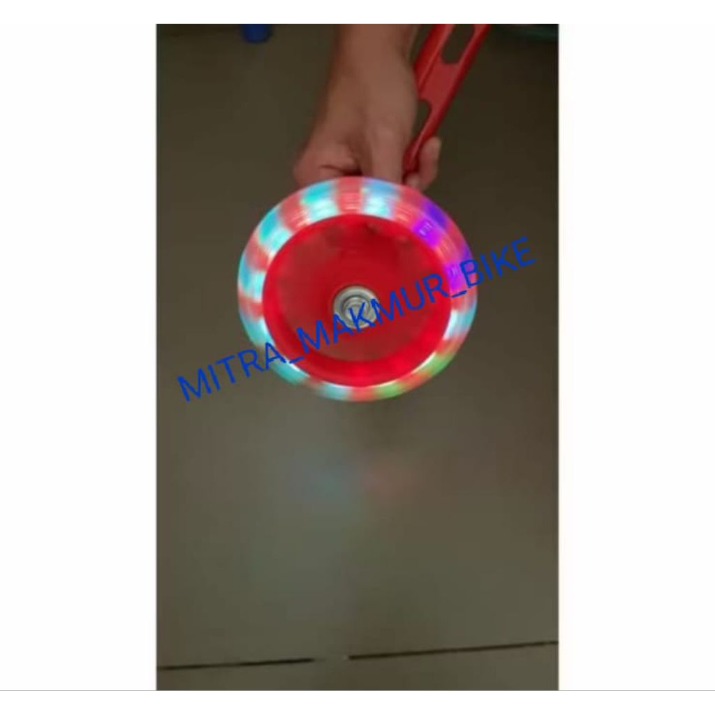 Jual RODA SAMPING SEPEDA ANAK 12-16 INCH (MENYALA) | Shopee Indonesia