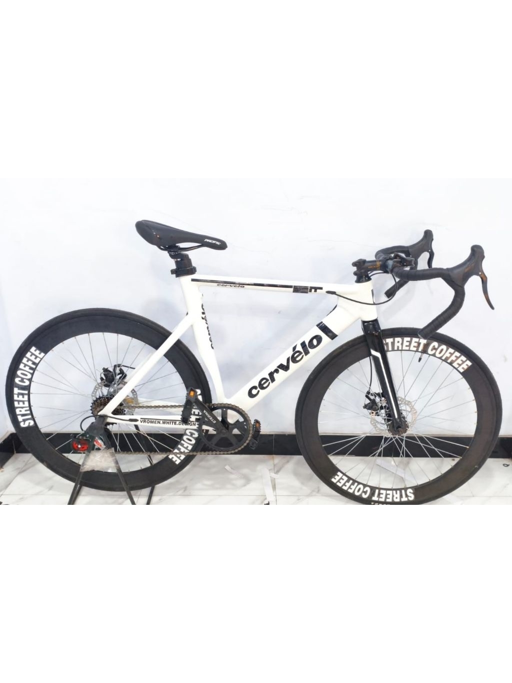 Jual Sepeda Balap / Roadbike Cervelo custom / Rakitan Warna Putih Murah ...