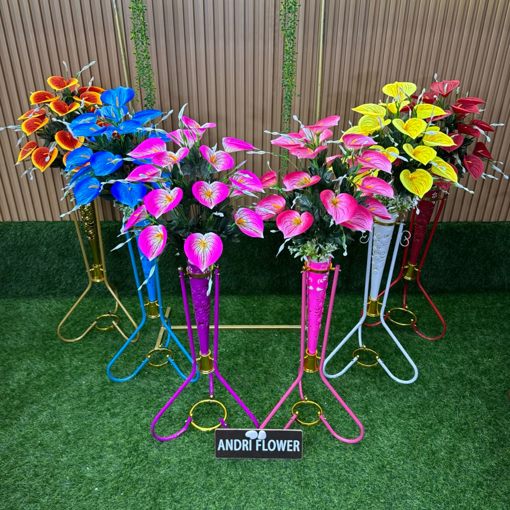Jual BUNGA SUDUT ANTURIUM CALYALILI 18 KUNTUM BUNGA DENGAN POT STANDING ...