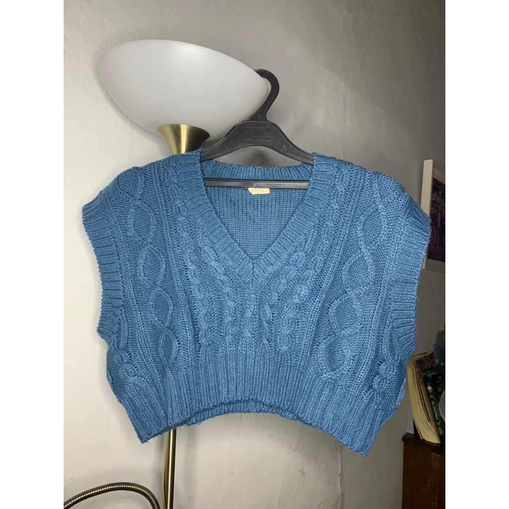 Jual vest rajut (preloved) | Shopee Indonesia