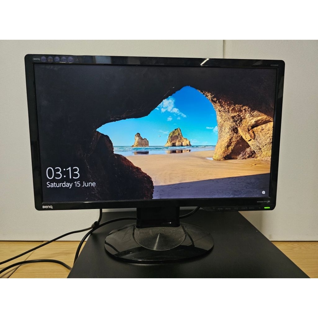 Jual lcd/led Monitor 16 inch Merk Benq Normal siap pakai lengkap kabel ...