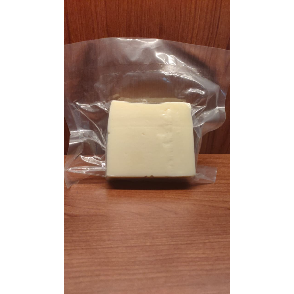 Jual BELMUNDO Parmesan Block Repack 200g Keju Parmesan Balok 200g ...