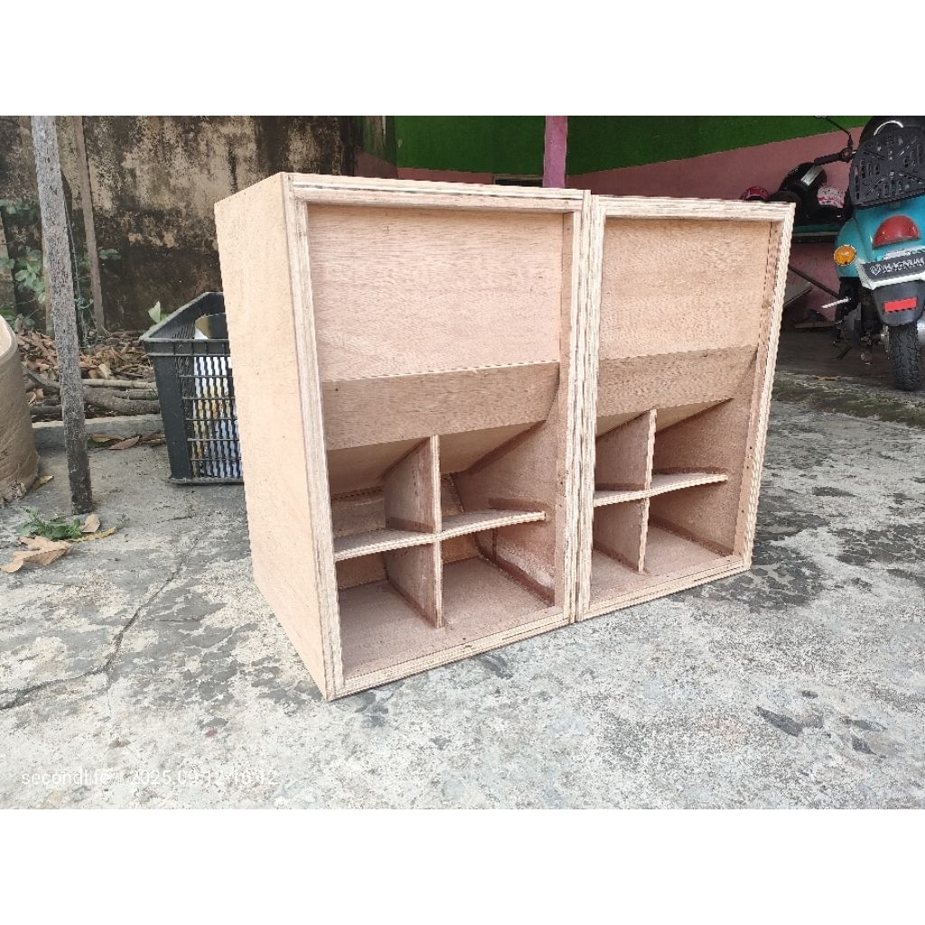 Jual BOX SPEAKER SUBPALI 10 INCH single | Shopee Indonesia