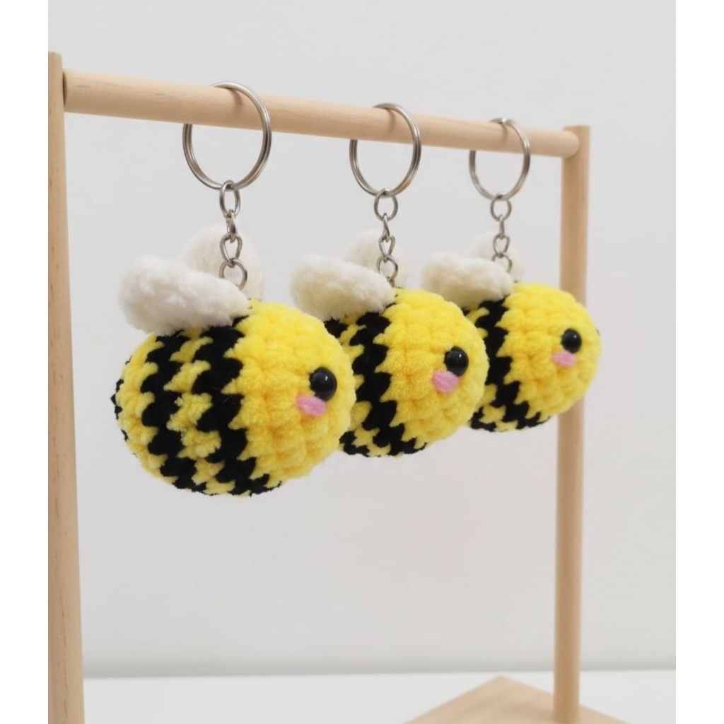 Jual (READY STOCK)gantungan kunci rajut lebah/lebah amigurumi/keychain ...