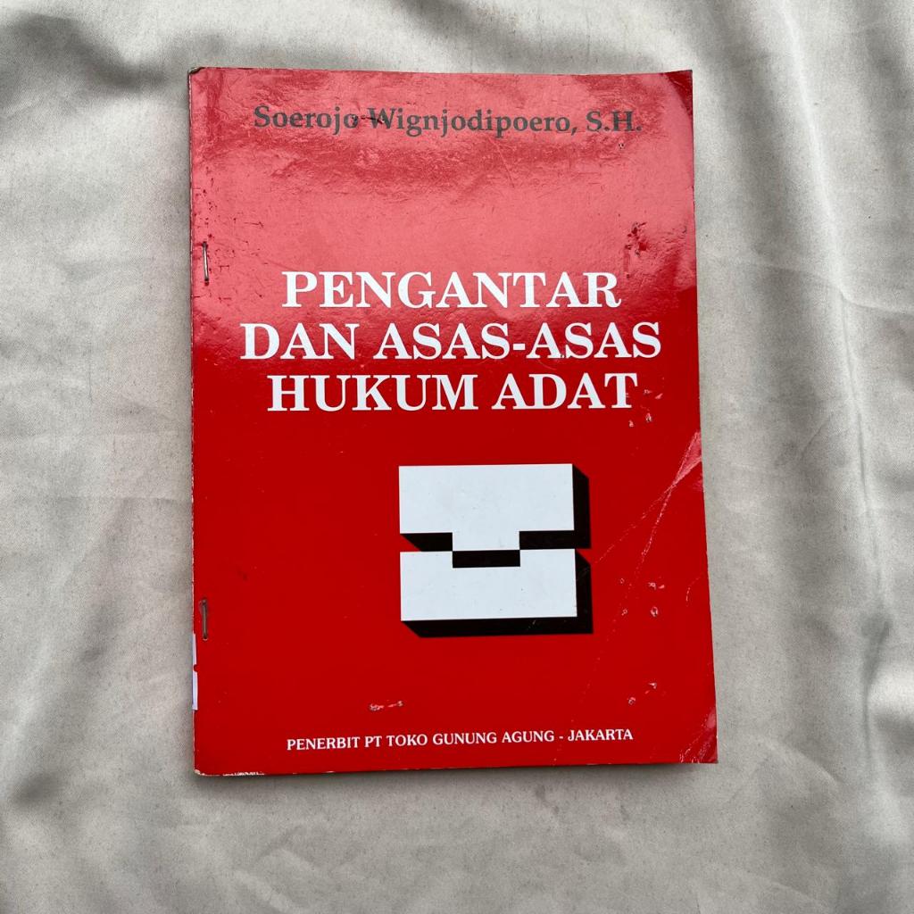 Jual Buku PENGANTAR dan ASAS - ASAS HUKUM ADAT Soerojo Wignjodipoero ...
