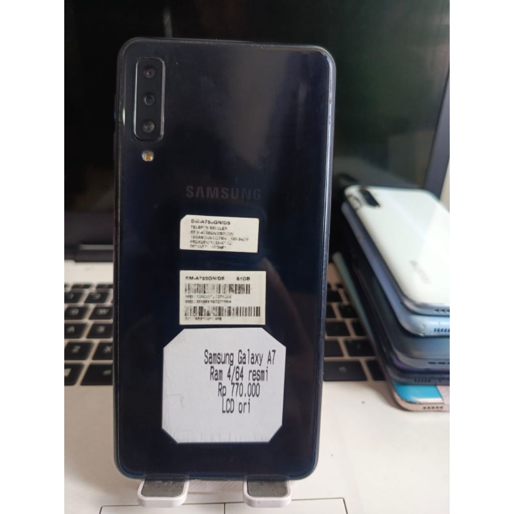 Samsung galaxy A7 ram 4/64 resmi deskripsi cek