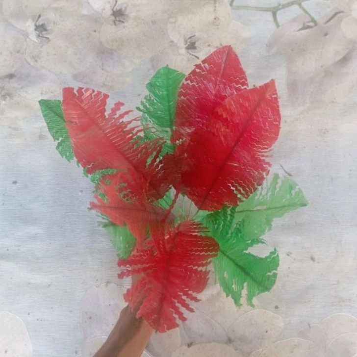 KERAJINAN BENTUK BUNGA DARI BOTOL