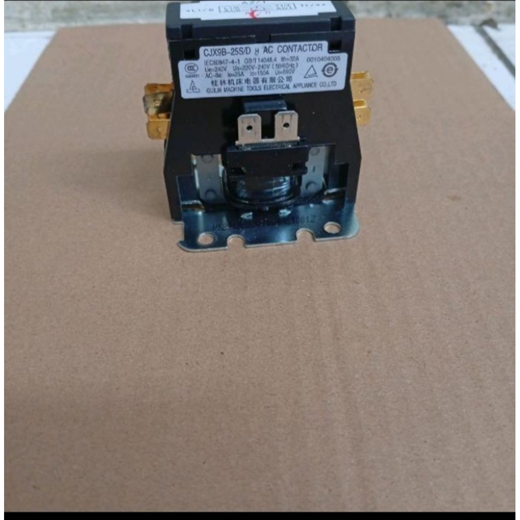 Produktbild von MoSundi Einpoliger Wechselstromschütz 220 V – CJX9B/25S/D Für Klimaanlagen, HVAC, Pumpen & Kompressoren – Schwarz