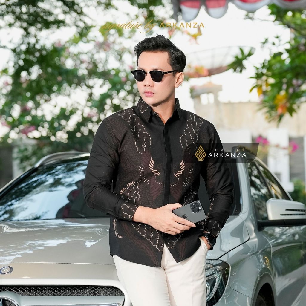 Jual Arkanza Signature Motif Dharmawijaya Hitam Kemeja Batik Pria ...