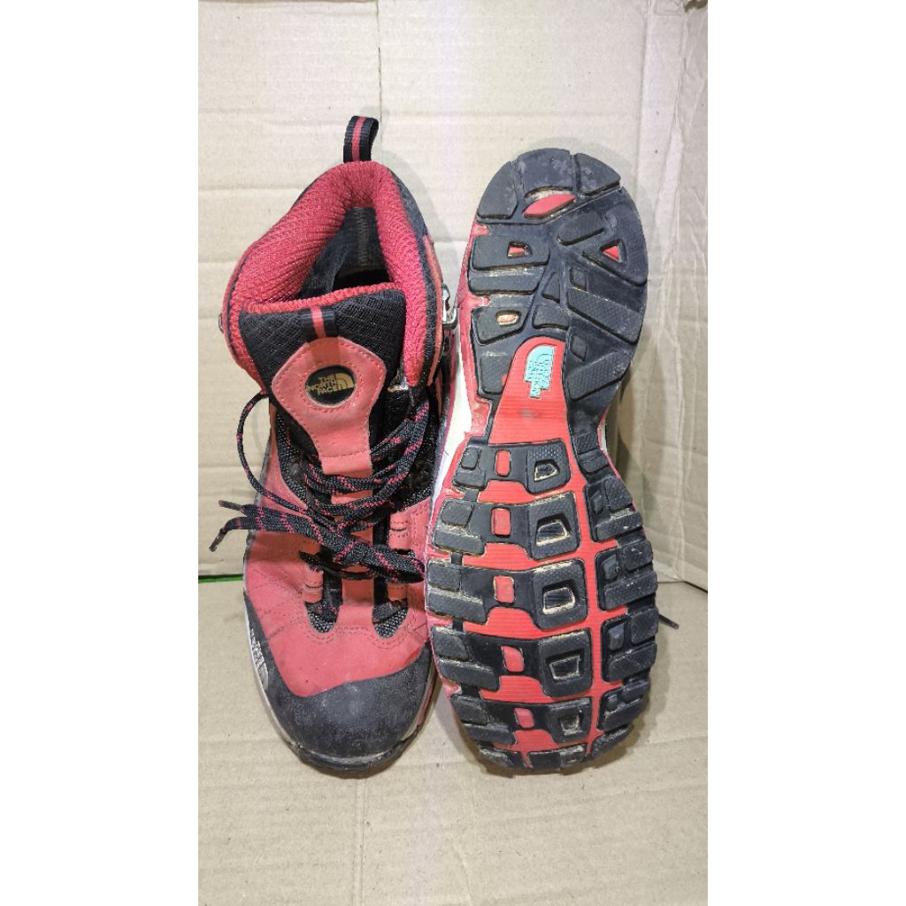 Jual sepatu gunung te.en.ef | Shopee Indonesia