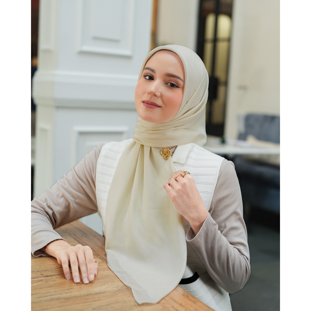 Heaven Lights Voal Plain Hijab Voal Polos Segi Empat