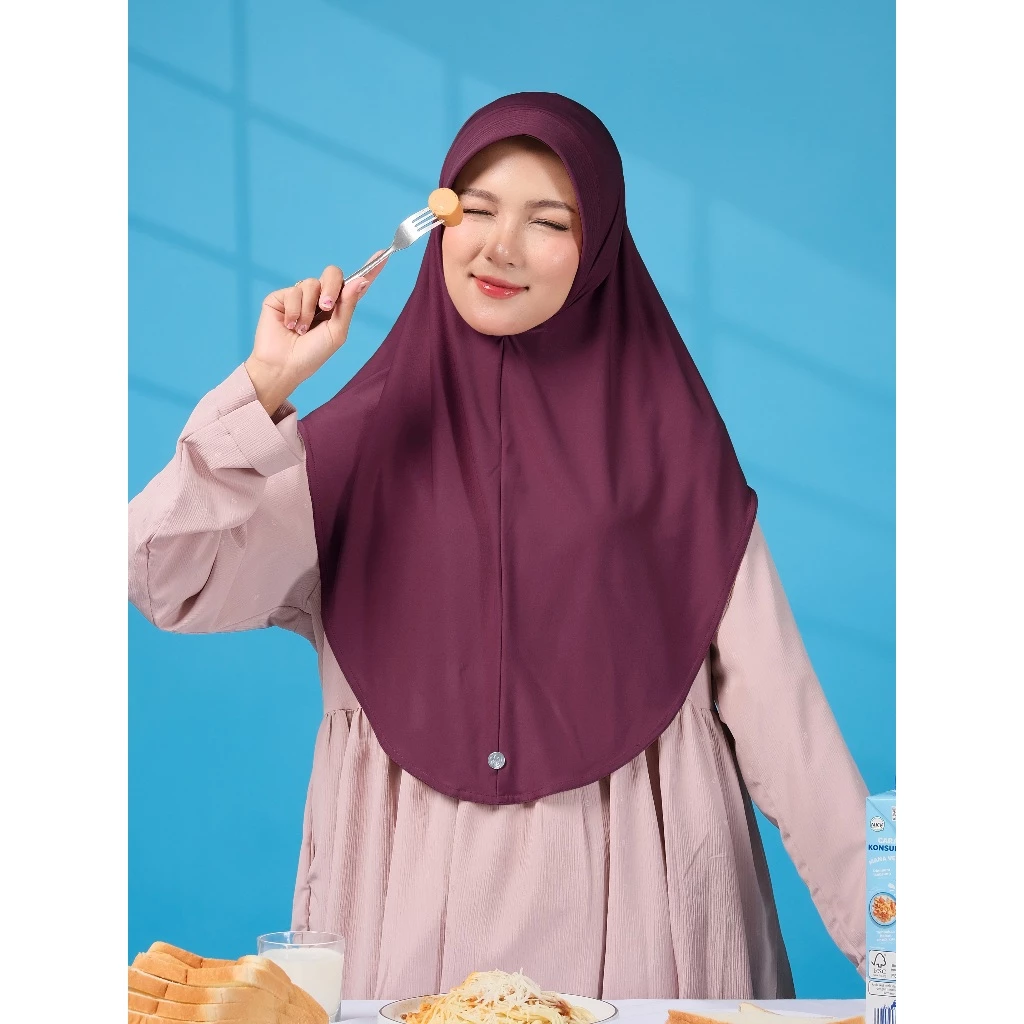 RnW Hijab Bergo Laluna - Dipakai