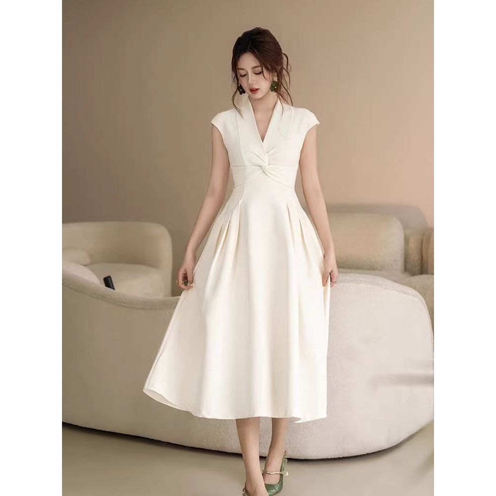 midi dress mewah dan elegan 2025 Jual midi dress merah wanita korean style elegan dan mewah knit premium  pendek natal terbaru 2025