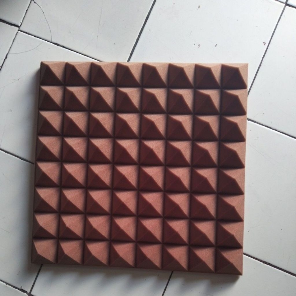 Jual busa Pyramid coklat ukuran 50x50x5cm | Shopee Indonesia