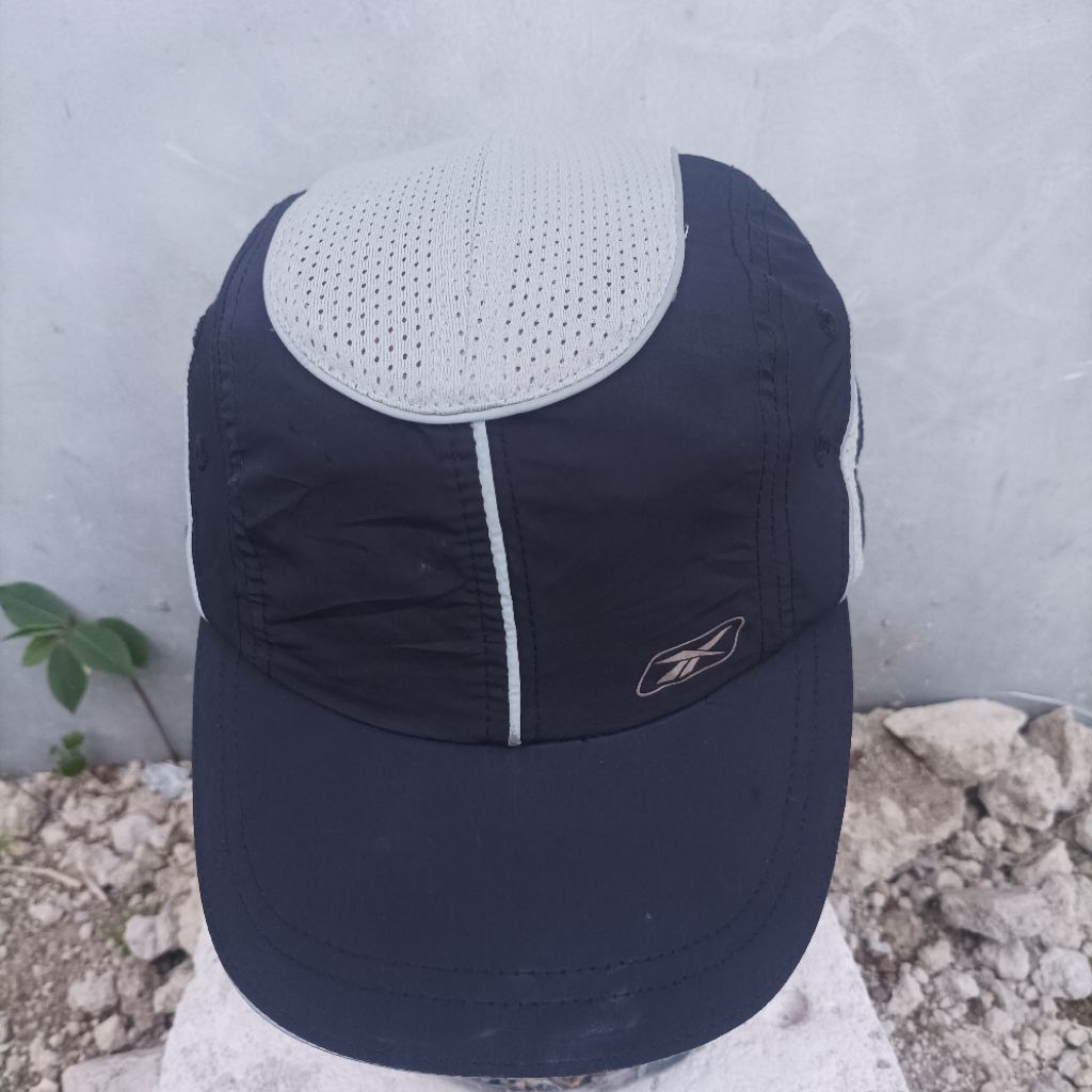 Jual Topi Olahraga REEBOK /Topi running /Topi outdoor | Shopee Indonesia