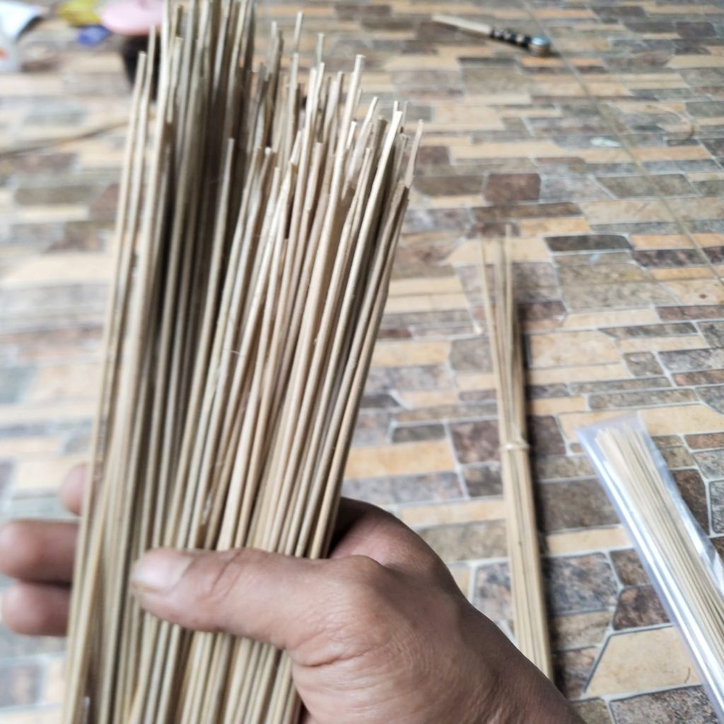 Jual stik layangan ram raman bagian bawah satu set (20 biji) | Shopee ...