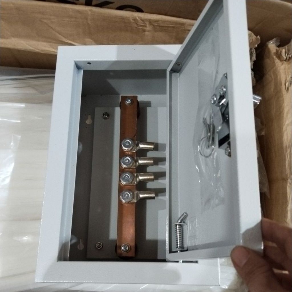 Jual Box panel grounding 20 x 30 cm c/w busbar tembaga 3 x 20mm + skun ...