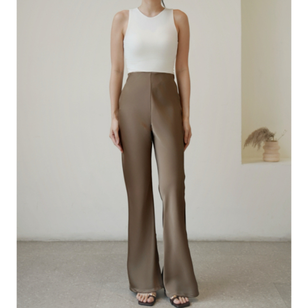 jual-avelle-layla-satin-pants-celana-panjang-flare-satin-karet