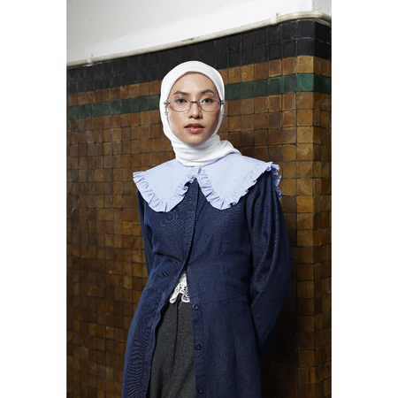 Nadi Ruffle Collar