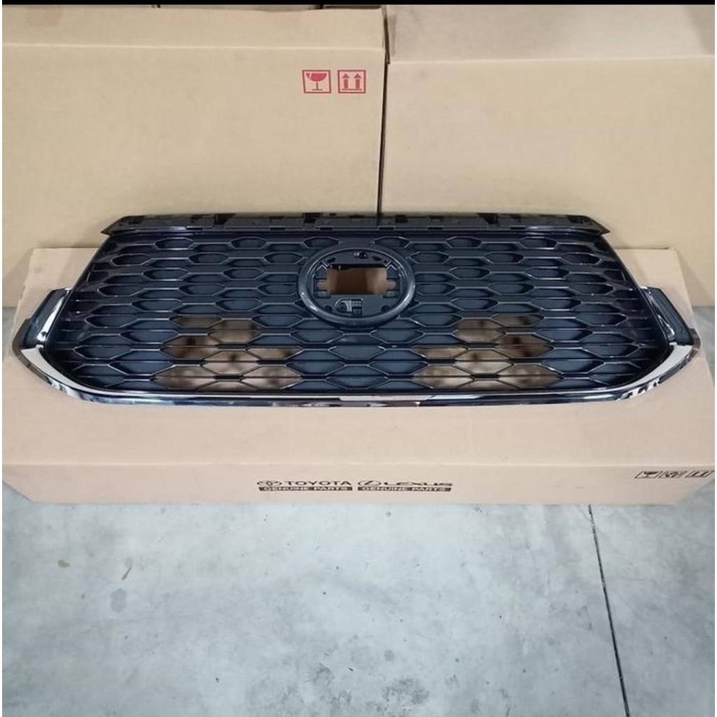 Jual grill grille radiator Innova zenix 2022 2023 2024 original ...