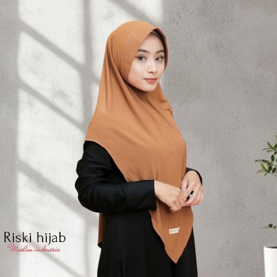 Jual Riski hijab-Anisa jilbab jumbo instan ped size xl | Shopee Indonesia