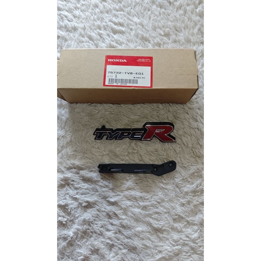Jual emblem grill Honda type R original untuk Civic fd dan FB fd2r Made ...