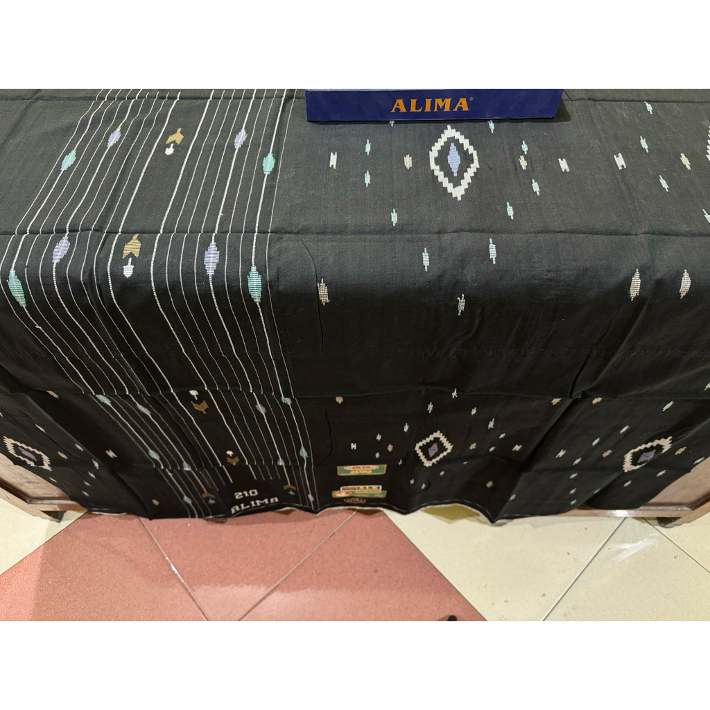 Jual SARUNG ALIMA MOTIF SLK SUTRA 50% | Shopee Indonesia