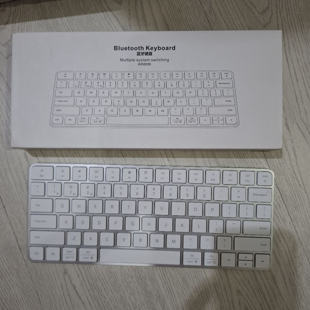 Jual Keyboard wireless 2.4 putih tipis bekas | Shopee Indonesia