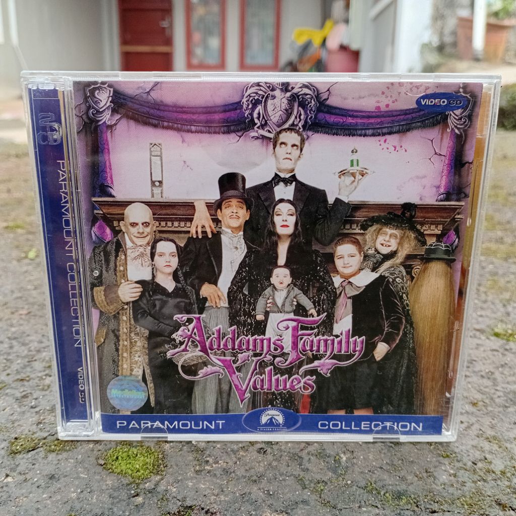 Jual VCD Addams Family Values (1993) Teks Indonesia Original Paramount ...