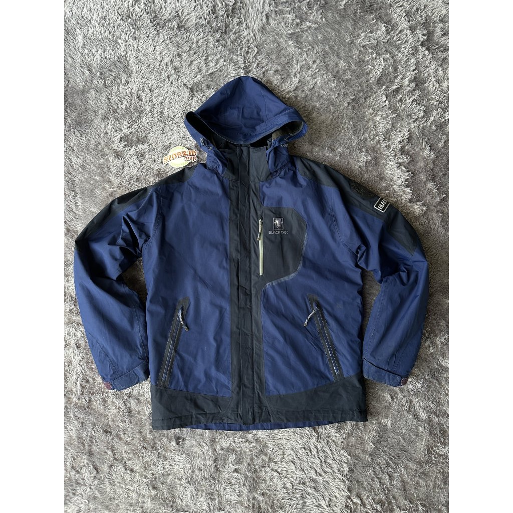 Jual Jaket Outdoor Double Black Yak (2 in 1) Gorpcore Goretex | Shopee ...