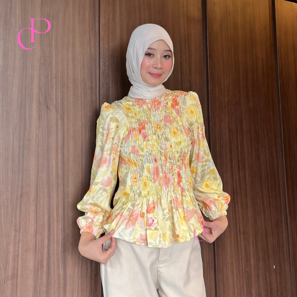Seline Smocked Blouse - Blouse Kerut Wanita Clasic Putri foto 4