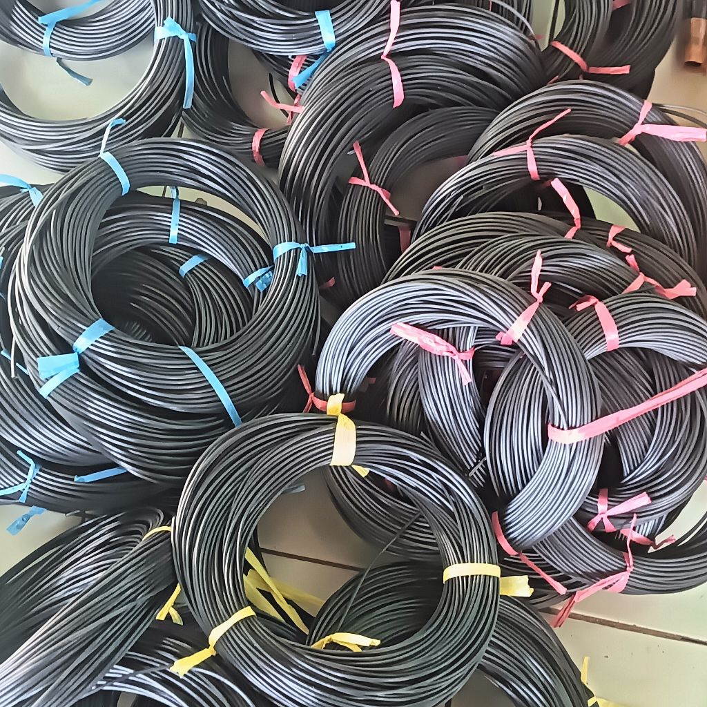 Selang Irigrasi Tetes Cocok Untuk Perkebunan / Selang Piping Ukuran 0,26 0,28 3mm Panjang 40-50 meter per Roll