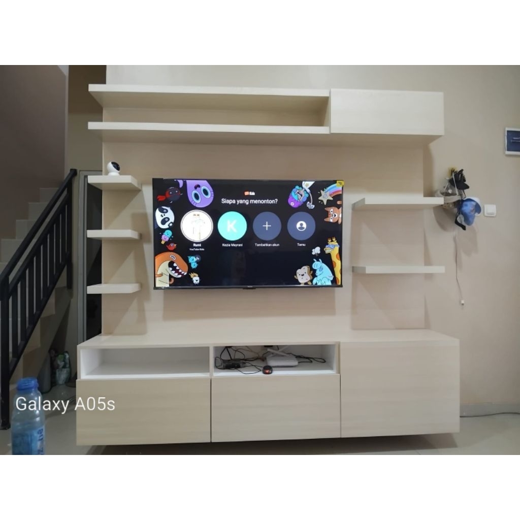 Jual Backdrop TV Meja Minimalis Furniture Kayu Multiplek Plywood 18mm ...