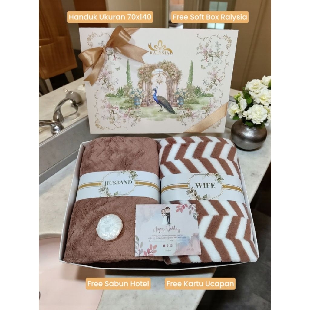 Jual Hampers Handuk Couple Wedding Box | Handuk Label & Bordir Husband ...