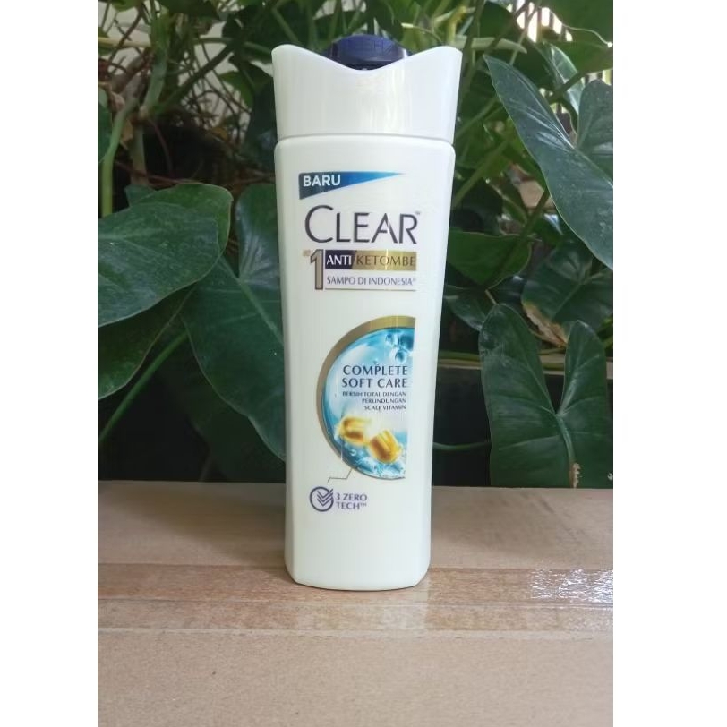 Jual CLEAR Shampo Perawatan Rambut Rontok & Ketombe 160 ml | Shopee ...