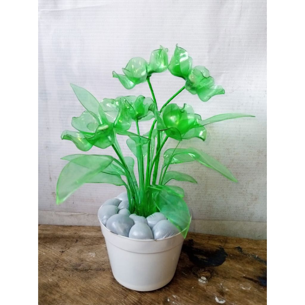 Jual kerajinan bunga dari botol bekas/bunga hias dari botol | Shopee ...