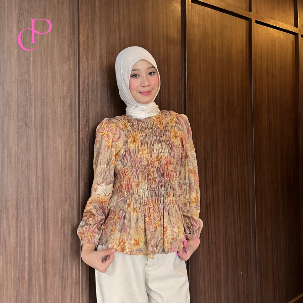 Seline Smocked Blouse - Blouse Kerut Wanita Clasic Putri foto 5