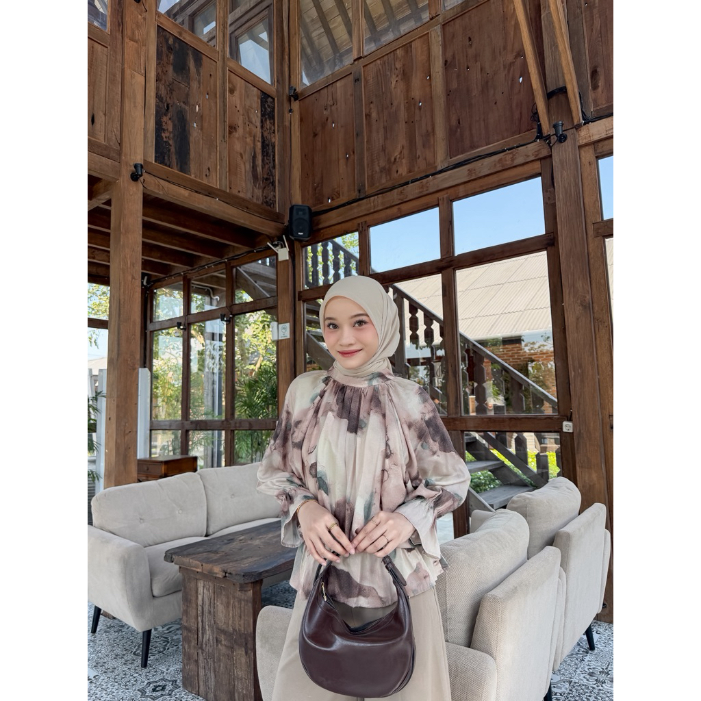 Lovia Blouse Kerut Bunga LD 120 - Blouse Oversized Wanita Tuku Klambi foto 8