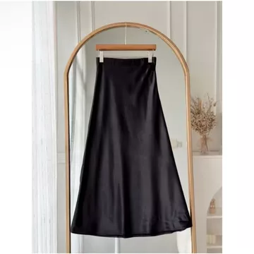 Jasmine Rok Satin Silk Premium Rok A Line Mermaid Satin Long Skirt Rok Panjang Wanita
