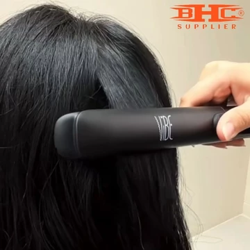 Catokan Rambut Profesional Lumi Vibe – Hair Straightener Ceramic Tourmaline Ion Negatif Digital