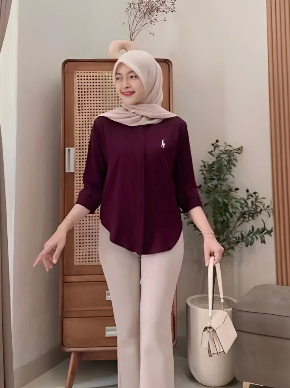 Gambar 2 Blouse Bordir Wanita Katun Oversize – Atasan Wanita Kerja Adem & Elegan