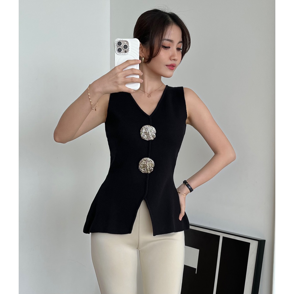 Jual MINA - Luna Sleeveless Knit Top - Big Button Vest Atasan Wanita ...
