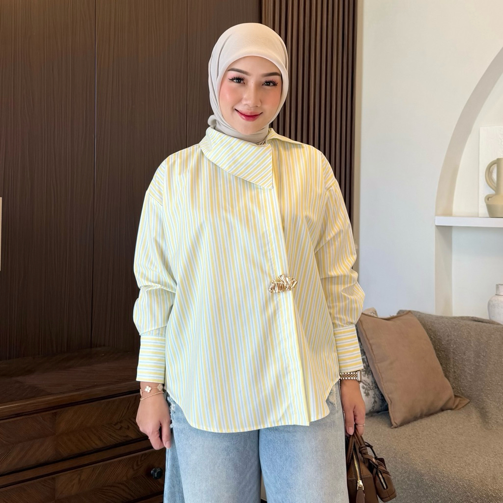 Butikchlaris - Leya Stripe Shirt Kemeja Wanita Oversized Salur Garis